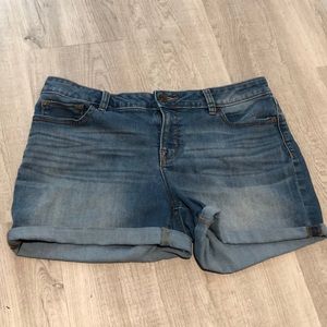 Women’s jean shorts